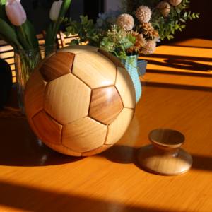 Бамбуковая урна для праха в форме футбольного мяча, ручной работы, для собак и кошек, большая вместимость, для домашнего декора - Product Image 3