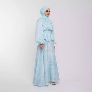 Vêtements musulmans pour femmes Ramadan EID Ensemble <span class=keywords><strong>de</strong></span> robes hijab 3 pièces Top plissé soyeux organique modeste et jupe à couverture complète - Product Image 5