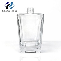 Bouteille diffuseur d'aromathérapie carrée en verre transparent personnalisée avec surface givrée et bouchon à vis - Vente directe usine