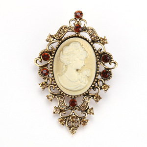 Broches en alliage de perles véritables d'Europe et d'Amérique, broches rétro de style <span class=keywords><strong>avatar</strong></span> de reine, broches de costume haut de gamme pour femmes - Product Image 6