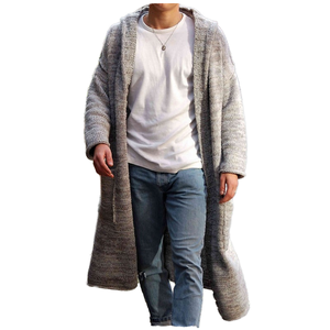 Pull-over tricoté mi-long ample pour homme, avec logo frontal, anti-boulochage, pour l'extérieur – Collection Hiver 2026 - Product Image 1