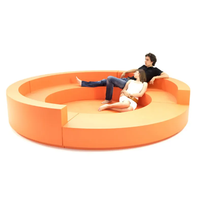 Rundes Sitzsofa Maßgefertigte Moderne Wohnmöbel Spezielle Stühle Kundenspezifischer Outdoor-FRP-Hocker