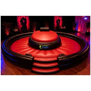 Lit gonflable rond en gros avec design rouge et noir pour fêtes commerciales et soirées swinger en intérieur - Product Image 2