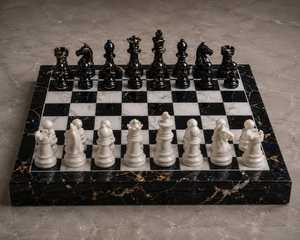 ANURAG HANDICRAFT - Ensemble d'échecs en marbre moderne de luxe - Échiquier en pierre d'onyx fait à la main - Pièces d'échecs en métal - Décoration de table - Stratégie - Product Image 4