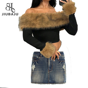 ชุดเซ็กซี่สองชิ้น เสื้อครอปแขนยาวแต่งขนเฟอร์ + กระโปรงยีนส์ - Product Image 2