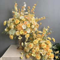 Chemin de table floral en hydrangeas jaunes en soie, arrangement en rangée, chemin de table en fleurs artificielles fait main pour la décoration de mariage et de la maison