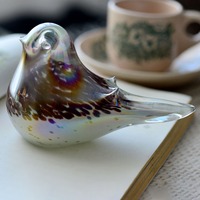 Ornement d'oiseau en verre soufflé, petite statue décorative d'oiseau rose et bleue pour table basse, cheminée et décoration de pièce