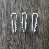 Serre-câbles en nylon à barbelures en forme de U et de T, clips en plastique pour câbles, boucles de fixation épaissies pour câbles de chauffage au sol, en stock