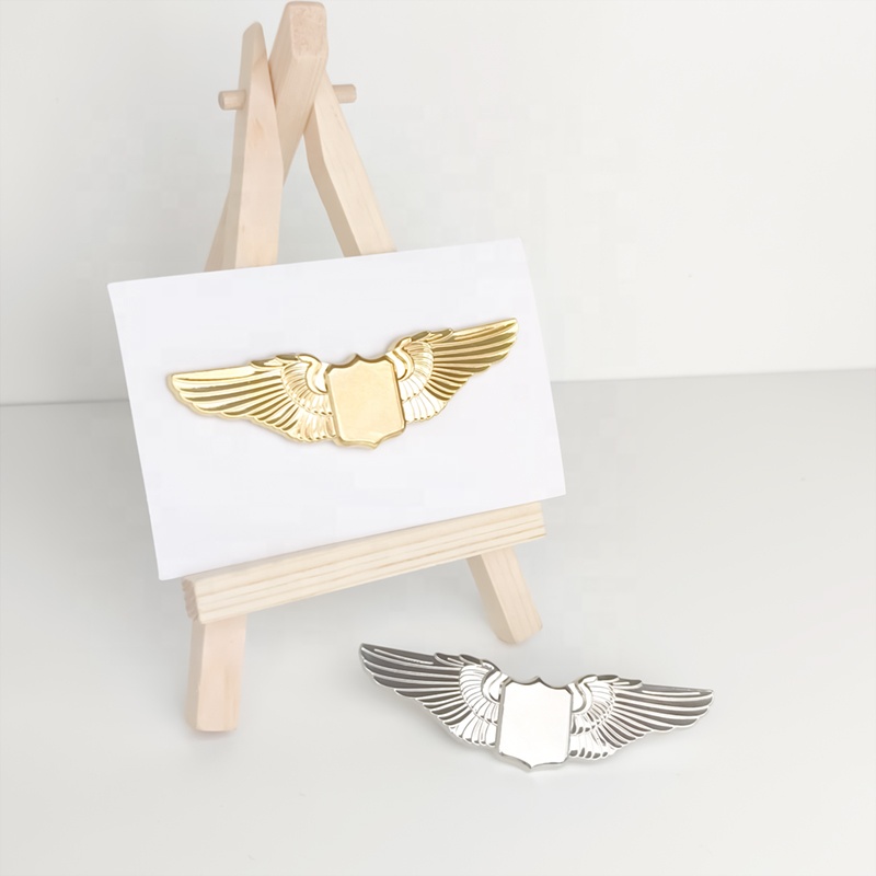 Épingles à revers en plastique - Badges personnalisables en gros