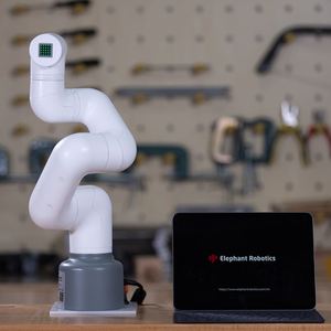 Bras robotique MyCobot 320 M5 d'Elephant Robotics, ROS open source, commercial, collaboratif, pour la manutention et la palettisation - Product Image 1