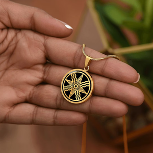 Collier Étoile de Shamash en Acier Inoxydable Plaqué Or 18K, Pendentif Dieu du Soleil Akkadien, Bijou Sumérien Étanche - Product Image 4