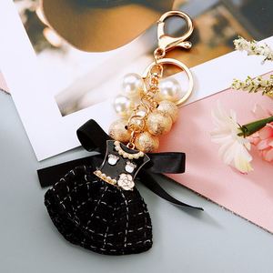 Factory Wholesale Supply Elegant Camellia Pearl Metal Cute Keychain for Women's Girls Bag Pendant and <b>Small</b> <b>Gift</b> - Product Image 6