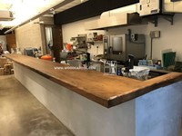 Comptoir de bar en bois pour la maison personnalisé pour l'installation de bars fonctionnels Comptoir de bar en bois à la mode Vente en gros directement de l'usine