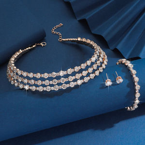 Elegante Conjunto de Joyería Nupcial de Cristal y Pedrería Plateado con Engaste de Garra, Collar, Pendientes y Pulsera con Diseño de Estrellas, Sol y Luna - Product Image 4