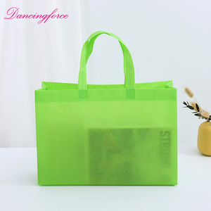 Vente en gros de sacs-cadeaux d'emballage non tissés imprimés sur mesure avec poignée découpée sac à main vêtements sacs à poussière <span class=keywords><strong>services</strong></span> d'entretien de chaussures votre propre - Product Image 6