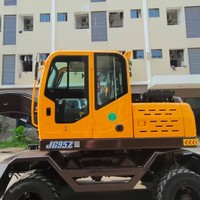 Scie à saisir Excavatrice Transport du bois Chargeuse de bûches Manutention de matériaux Machines forestières Ramasseuse à roues