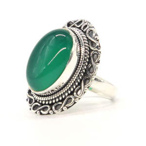 แหวนเงินแท้ 925 ประดับพลอยออนิกซ์สีเขียวธรรมชาติทรงคาโบชอง งานแฮนด์เมด ดีไซน์สวยหรู สำหรับงานแต่งงาน เหมาะสำหรับทั้งชายและหญิง ลดราคาพิเศษ - Product Image 1