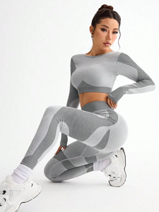 Women 2 Piece Yoga Set Gray Geometric Print Long Sleeve <b>Crop</b> <b>Top</b> High Waist Full Length Leggings Seamless Four-Way Stretch - Product Image 5