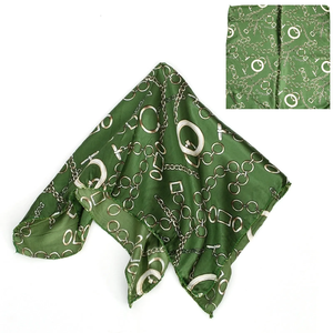 Echarpes carrées élégantes de haute qualité, tissu léger, impression numérique personnalisée, accessoires stylés pour femmes - Product Image 3