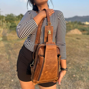 Nouveau Style fait à la main en cuir crunch pleine fleur Style Vintage unisexe fronde poitrine fait Unique Triangle Messenger utilitaire croix sacs - Product Image 3