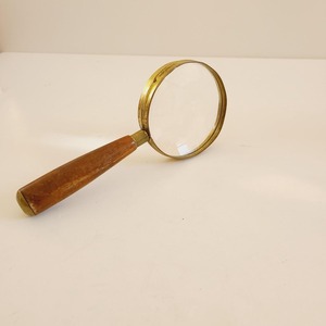 Lupa profesional de metal con lente de alta calidad para inspección de monedas, sellos, joyas y trabajos detallados. - Product Image 6