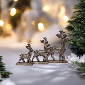 Decoración familiar de renos de madera de mango, hecho a mano elegante acento navideño, perfecto para mesa festiva o decoración del hogar - Product Image 1