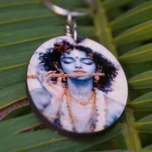 Porte-clés ovale traditionnel Krishna en plastique pour sublimation, idéal pour impression DIY, photo personnalisée, utilisation extérieure - Product Image 3