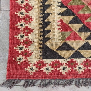 Hand Woven Wool Vintage Kilim Rug Reversible PET Friendly Geometric Pattern Custom Sizes for Living Room Hotel Use Multi Colors - Product Image 3
