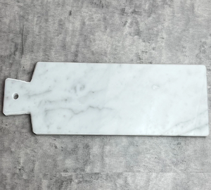 Tabla de cortar cuadrada de mármol personalizada, artesanía natural, sostenible, apta para lavavajillas, para verduras y frutas, con asa. - Product Image 6