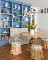 Pouf rond en rotin de luxe avec coussin rembourré à motifs, tabouret en osier naturel tissé à la main, meuble décoratif élégant