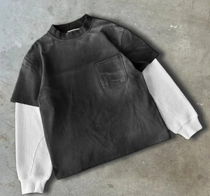 Camiseta de manga doble con estampado gráfico y manga superpuesta, de secado rápido, corte holgado, estilo moderno para hombre. - Product Image 4