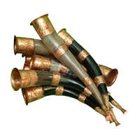 Corne à boire viking en corne de bœuf de qualité supérieure, nouveau design, avec anneaux en cuivre, style amour, corne à boire viking pour la bière au prix le plus bas