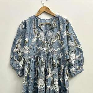 Vestido midi de algodón con estampado de bloques Blue Safari, vestido midi para mujer con mangas abullonadas - Product Image 2