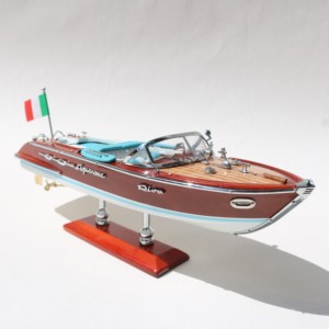 Modelo Pequeño |   Modelo de Lancha Italiana RIVA AQUARAMA de 25 cm, Hecho a Mano en Madera, Estilo Deportivo Moderno para Mesa - Product Image 1