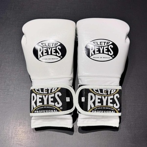 ถุงมือชกมวย RTS Wholesale Price คุณภาพพรีเมียม Cleto Reye หนังวัวแท้ สำหรับฝึกซ้อมและแข่งขัน - Product Image 3