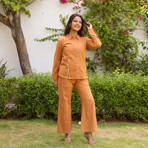 Ensemble deux pièces en coton orange pour femmes, chemise boutonnée sur le devant, haut à manches longues et col, pantalon évasé, tenue décontractée et élégante pour tous les jours - Product Image 5