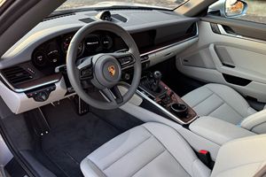 Compra Honesta de Auto Usado: Porsche 911 Carrera S Cabriolet 2022, Listo para Envío Mundial - Product Image 2