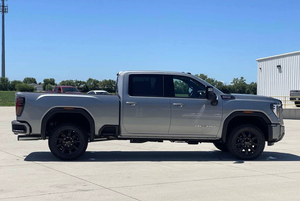 Nouveau Pick-up GMC Sierra 3500 HD 4x4 2025, moteur diesel V8 turbocompressé 6,6 L, 4 portes, transmission automatique - Product Image 3