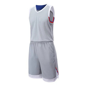 Conjunto de Uniforme Clásico de Baloncesto para Equipos |   Logotipo y Diseño Personalizables |   Ropa Deportiva Premium The Talent Sports 100% Poliéster - Product Image 1