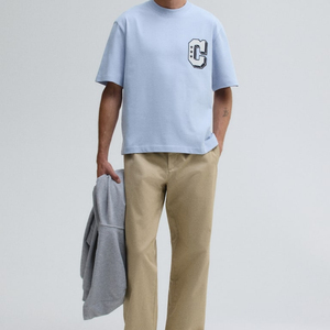 T-shirts en coton pour hommes, coupe confortable, tissu épais, fabriqués spécialement par un fabricant sur mesure de premier plan, pour une distribution mondiale. - Product Image 2
