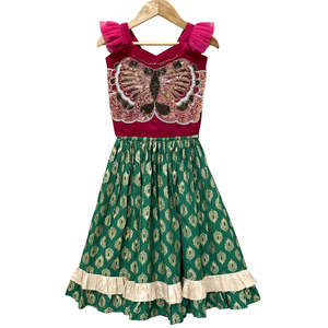 Ensemble Lehenga de fête pour femme Twisha Xpressions, rose et vert, haut imprimé sans manches, broderie placée, polyester - Product Image 1