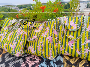Bolso de Mano Ligero Hecho a Mano de Algodón, Bolso de Viaje, Bolso de Compras, Bolso de Fin de Semana Acolchado de Lujo, Lavable y Ecológico - Product Image 4