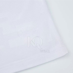 Tenue de football d'équipe dynamique en polyester, légère, respirante, anti-transpiration, design personnalisé, service OEM, haute qualité - Product Image 4