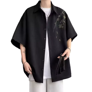 Chemise à manches courtes noire surdimensionnée pour homme avec broderie à la main motif bambou, col rabattu, vêtements décontractés d'été - Product Image 1