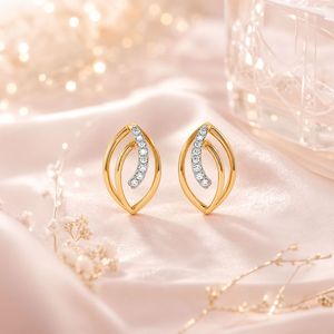 ต่างหูเพชรทรงมาควิสสีเหลืองทอง ประดับใบไม้ฉลุลาย - Product Image 5
