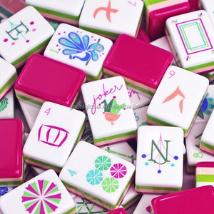 En stock: Juego de Mahjong americano de lujo en acrílico rojo rosa, juego de Mahjong de viaje, fichas de Mahjong Miss, juego de Mahjong americano. - Product Image 1