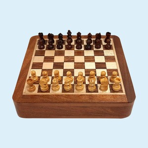 Juego de ajedrez de madera - Product Image 1