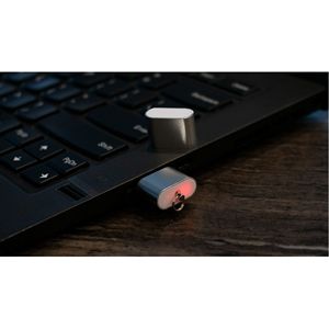 Lettore di schede in metallo Premium Touch per PC e Mac: garantisce un trasferimento dati affidabile - Product Image 4
