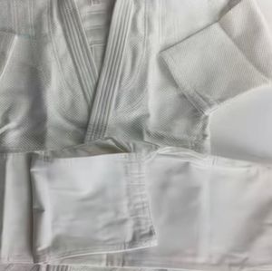 Uniforme Profesional de Judo Diseñado para Brindar Fuerza y Comodidad, Kimono de Algodón Reforzado de Doble Tejido para Artes Marciales - Product Image 3