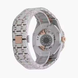 นาฬิกาข้อมือผู้ชายหรูหราประดับเพชร แบรนด์ Splendid Gift Jewelry ระบบควอตซ์อนาล็อก ETA Movement ขนาด 38 มม. กระจกแซฟไฟร์ สีเงิน ประดับโมอิสซาไนต์ - Product Image 6